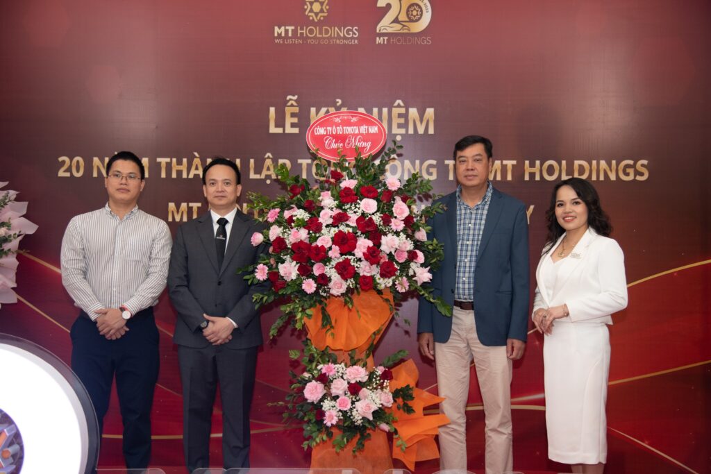 Cong ty Toyota Viet Nam khach hang cua MT Holdings den tham du chuc mung su kien