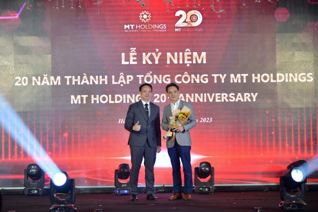 Mr. Eric dai dien cong ty Sata tu CHLB Duc